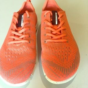 Ecco Women’s sneakers size 40 NWOT